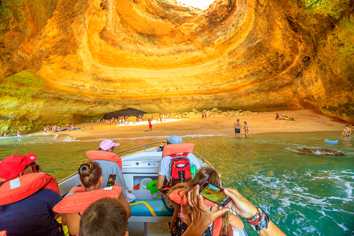 BEAUTIFUL PLACES IN THE WORLD YOU DIDN’T KNOW EXISTED-Benagil Caves boat ride